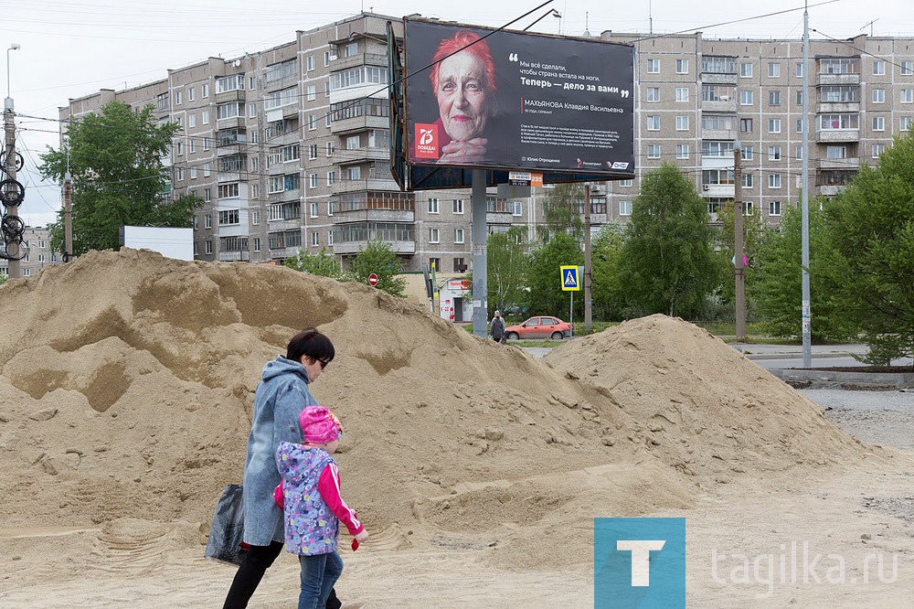 Реконструкция площади на улице Зари в Нижнем Тагиле завершится к 1 июля