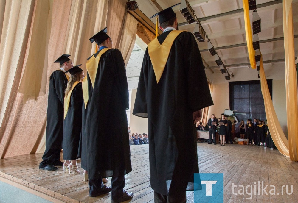 Торжественное вручение дипломов выпускникам Нижнетагильского технологического института (филиала УрФУ)