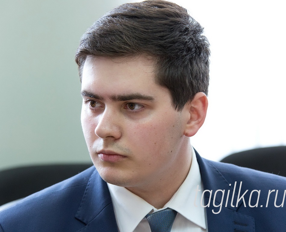 Спикер юношеского парламента работает на химзаводе «Планта»

Кирилл Романенко