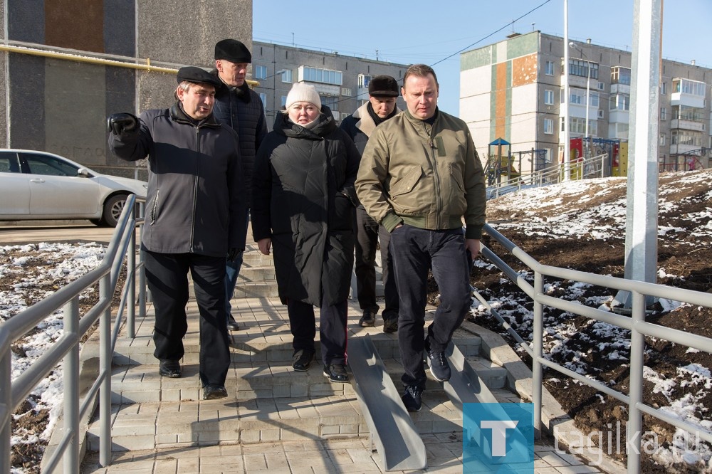 Сегодня торжественно открылся обновленный двор домов на улице Нижней Черепанова №13, 15, 9,11,17,19, 21