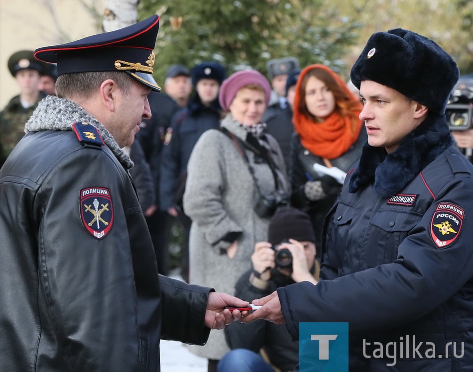 Открытие обелиска "Солдатам правопорядка".