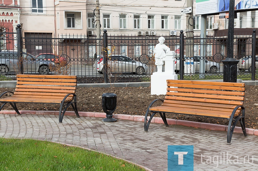 Сквер парковой скульптуры советского периода