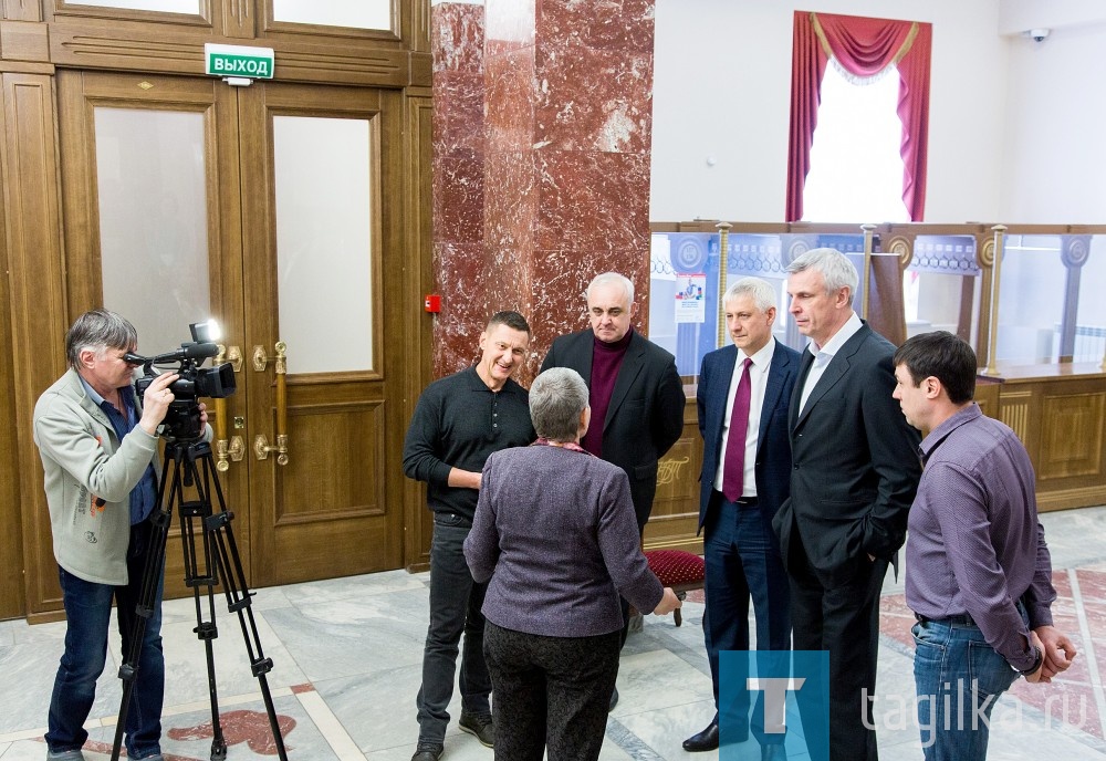 Мэр Магнитогорска в Нижнем Тагиле.