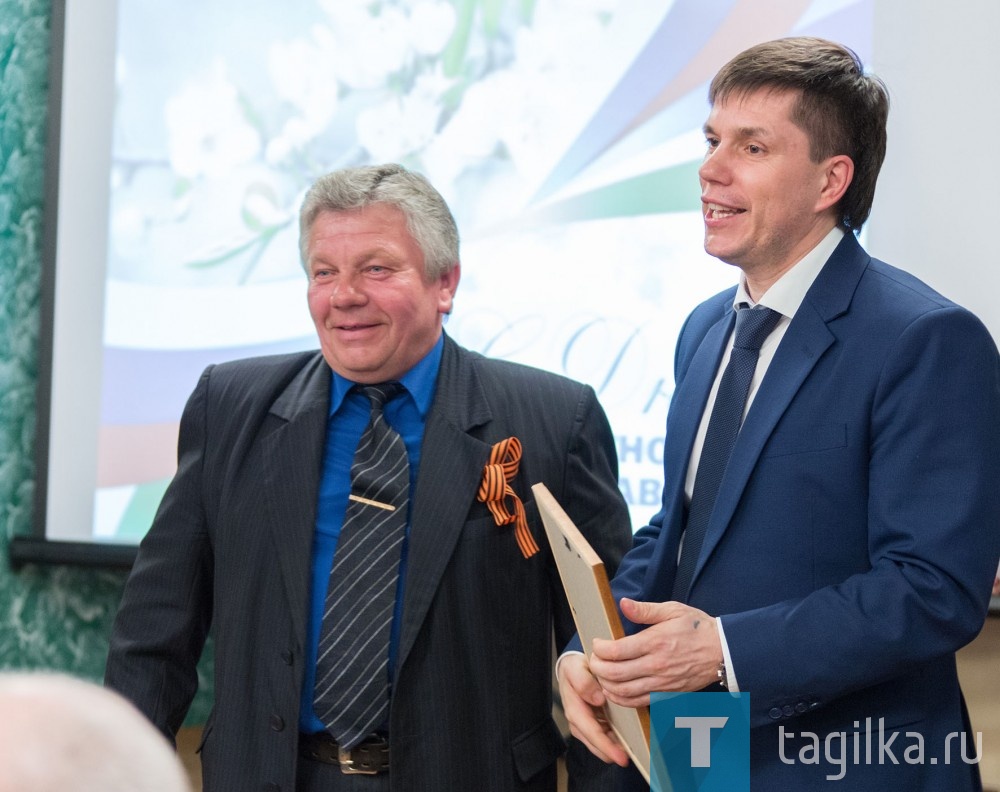 С Днём местного самоуправления!