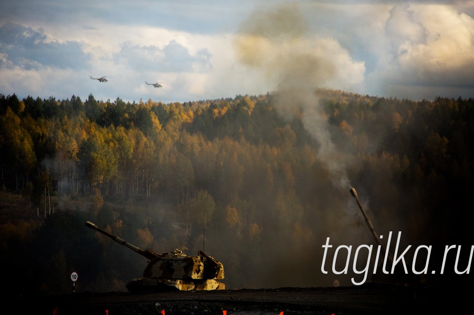 RUSSIA  ARMS  NA  ZEMLE
