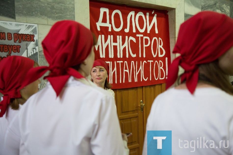 Городской архив. Выставка посвященная 100летию Великой Октябрьской Революции 1917 года