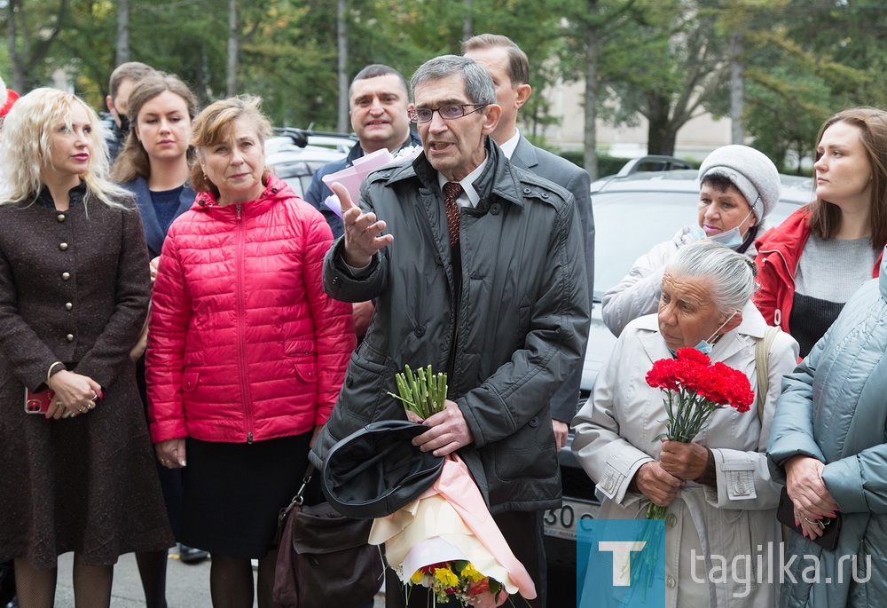 В Нижнем Тагиле установили памятную доску в честь Героя Советского Союза Анатолия Селезнева