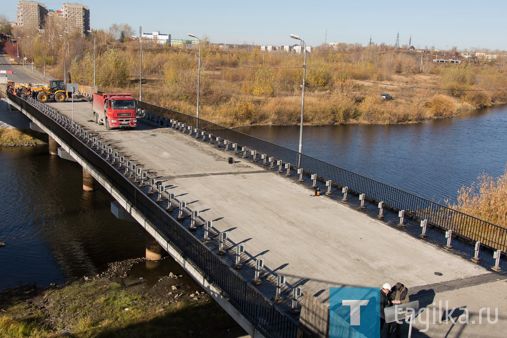 Движение по мосту на улице Красноармейской в Нижнем Тагиле откроют в конце октября