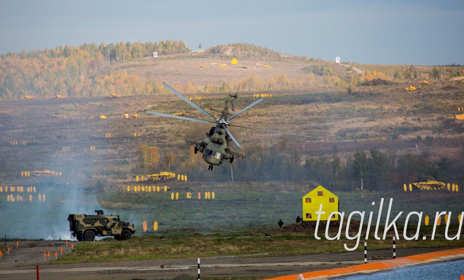 RUSSIA ARMS V NEBE...