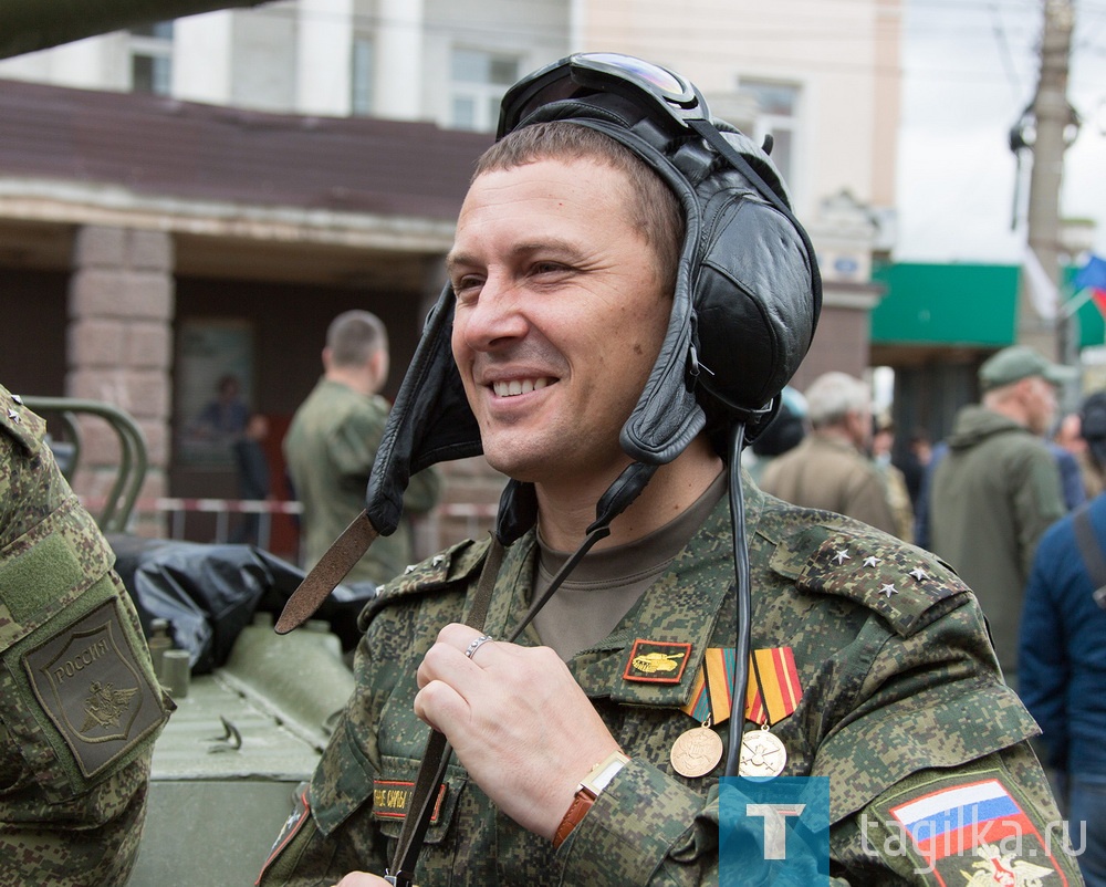 Все готово к началу прохождения военной техники по главной улице города