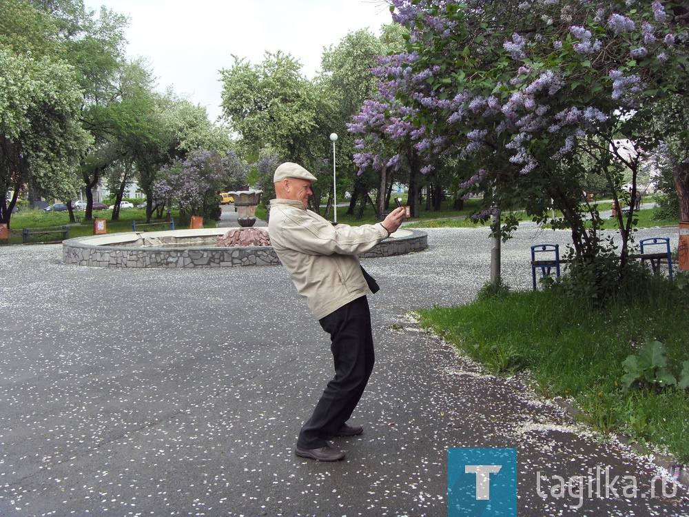 Отметил свой 75-летний юбилей известный в Нижнем Тагиле фотограф Николай Васильевич АНТОНОВ