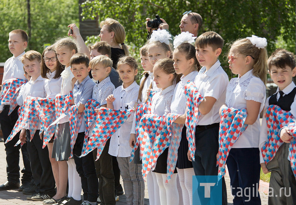 Юных тагильчан приняли в РДШ