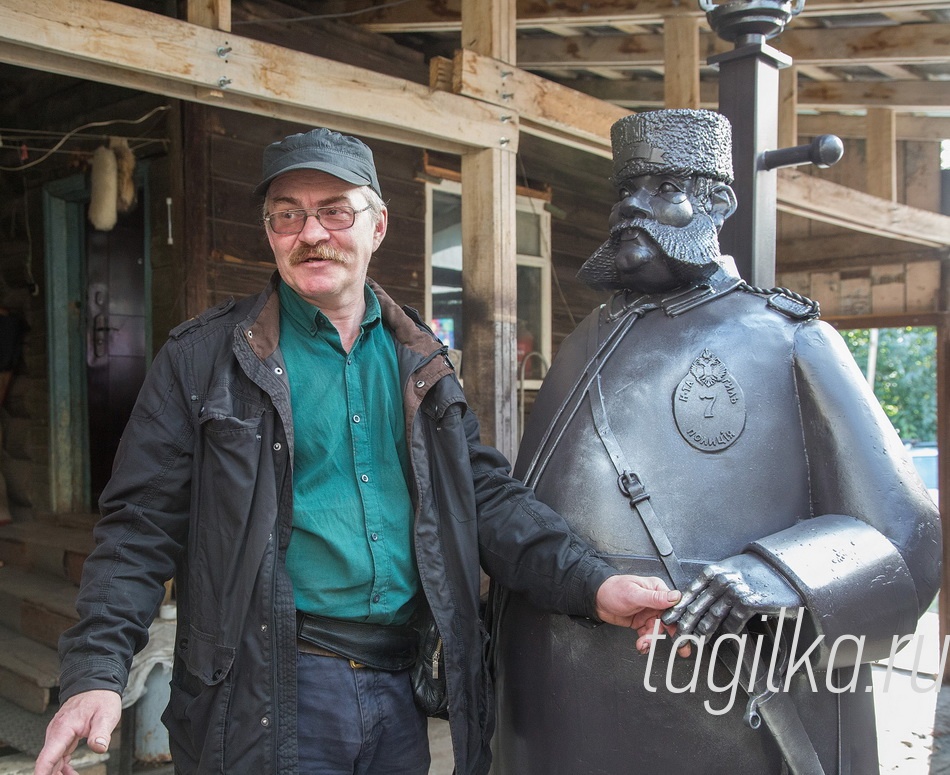 Тагил становится краше,когда такие мастера есть в городе нашем !

"Городовой" - Брусницин Александр.