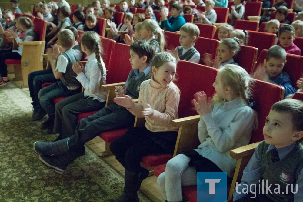 Театр кукол. "Золушка".