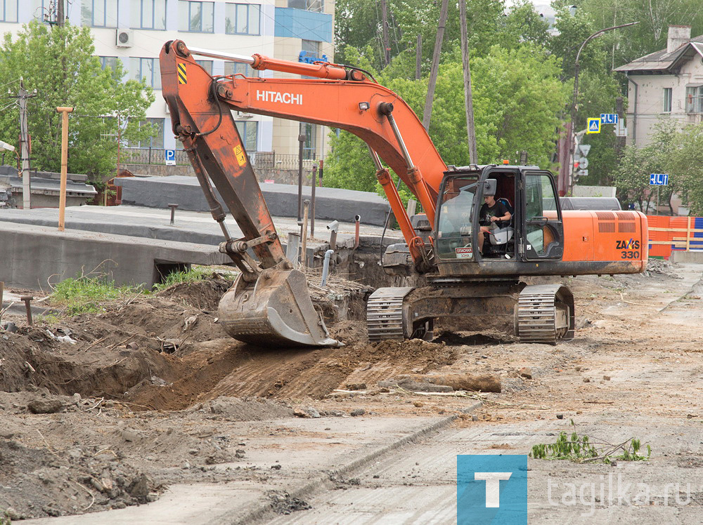 Реконструкция моста на улице Циолковского. 18.05.2021.