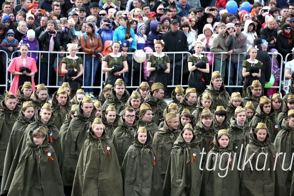 Великой Победе-70 лет. Военный  парад и демонстрация. Н-Тагил.
