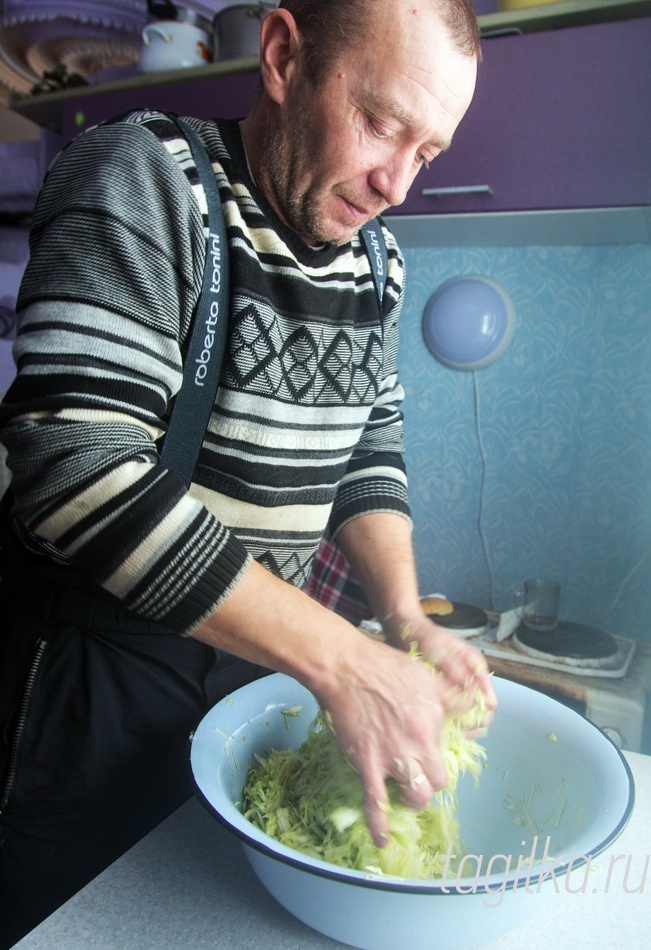 Висимоуткинск.Многодетная семья.

Селяев Владимир.