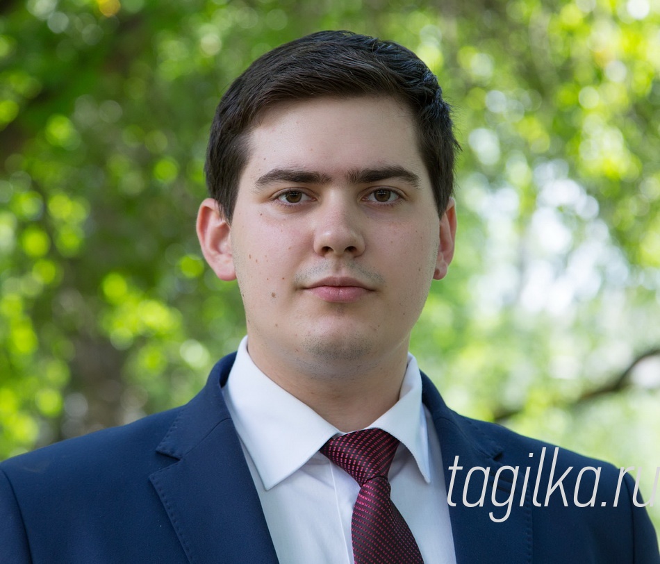 Спикер юношеского парламента работает на химзаводе «Планта»

Кирилл Романенко