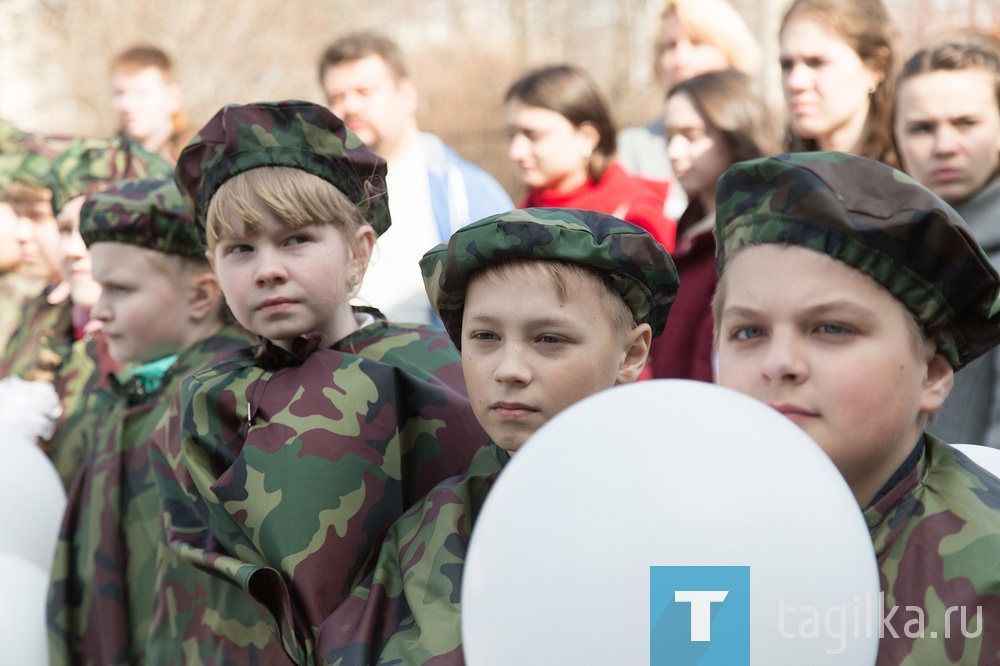 Сегодня открылась мемориальная доска в память о милиционере-герое Андрее Аргаузове