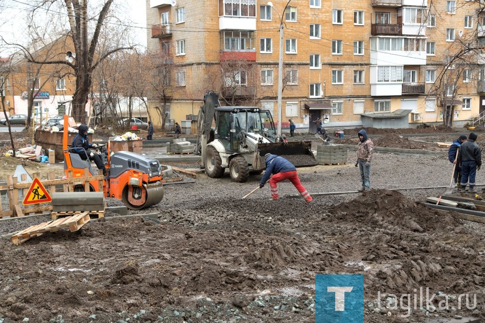 Благоустройство дворов. Красноармейская дом 80 и 84.