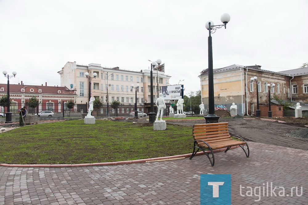 Объезд объектов Ленинского района Главой города