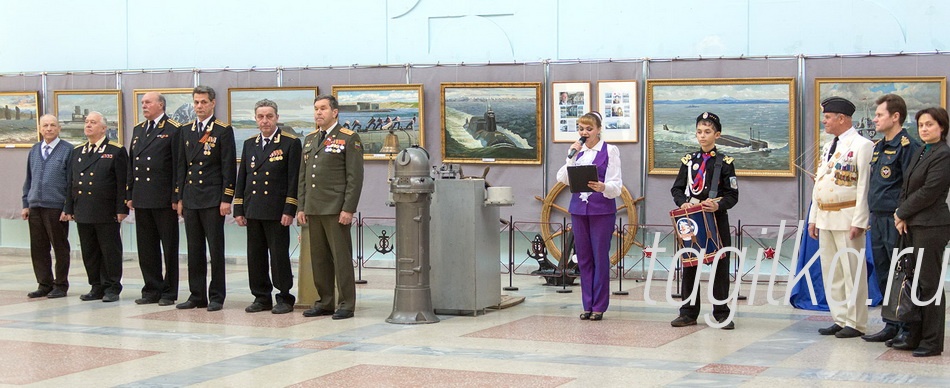 Моряки - подводники. Выставка Рифа Садыкова.
