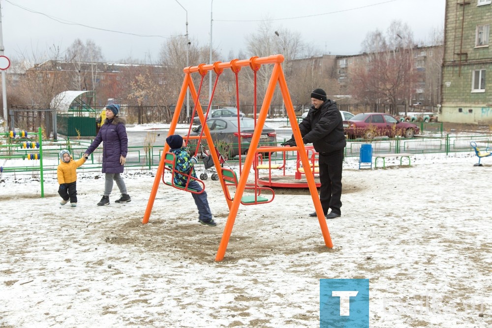 Обновленный двор. ул. Попова, д. 19.