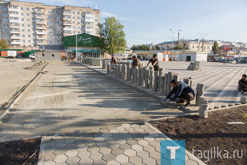 До открытия обновленного сквера на Вые остался один месяц