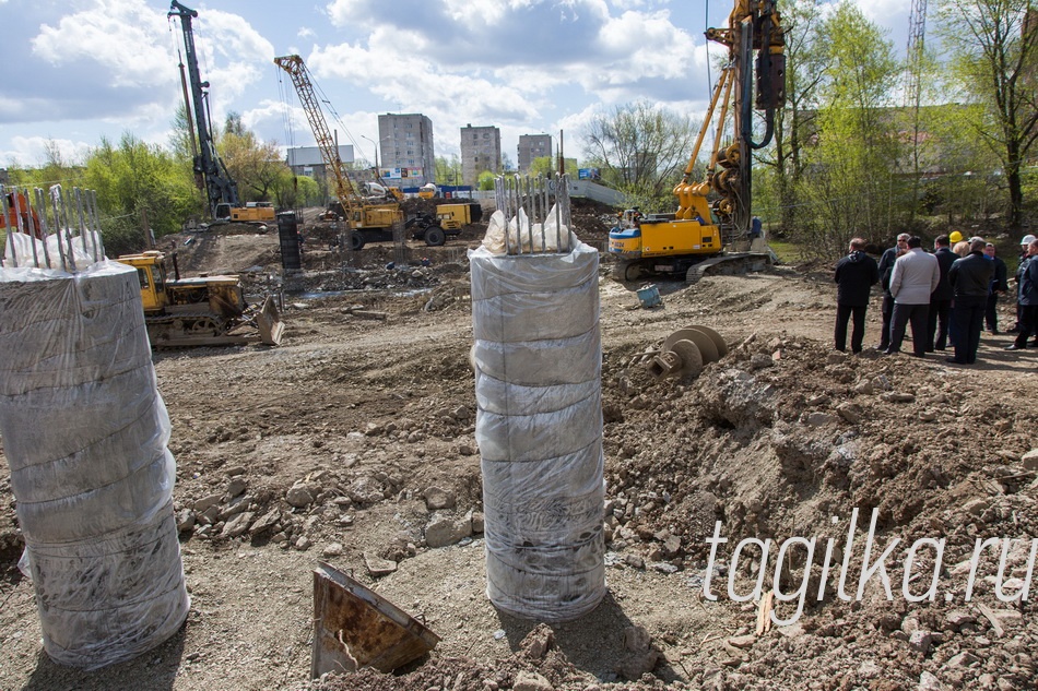 Строительство моста по ул. Фрунзе на 10.05.2016г.