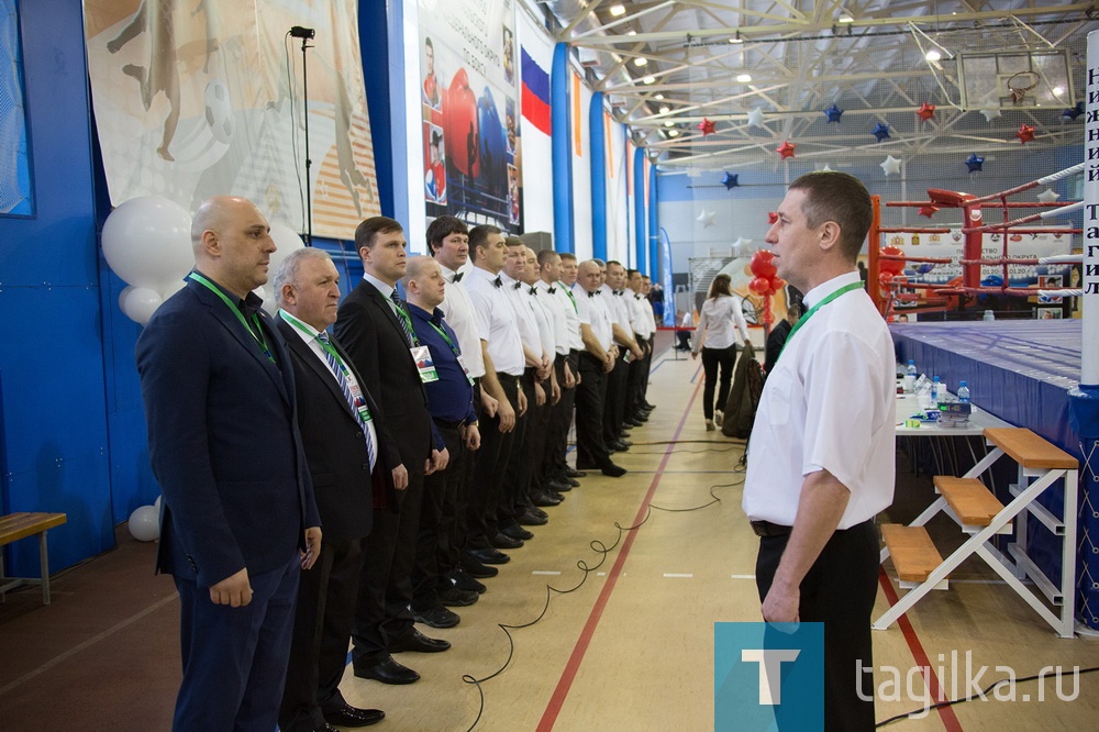 В Нижнем Тагиле проходит первенство УрФО по боксу среди юниоров