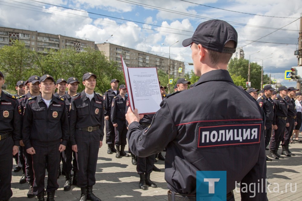 В Нижнем Тагиле 148 молодых полицейских торжественно принесли присягу