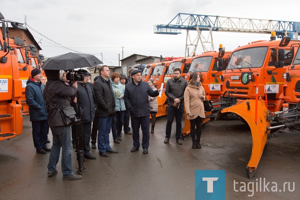 Муниципальное предприятие продемонстрировало готовность дорожной техники к зимнему периоду