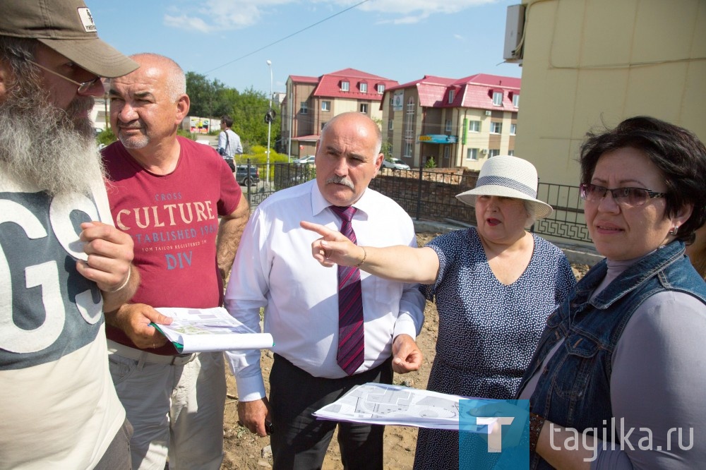 Здесь будет сквер советской скульптуры.