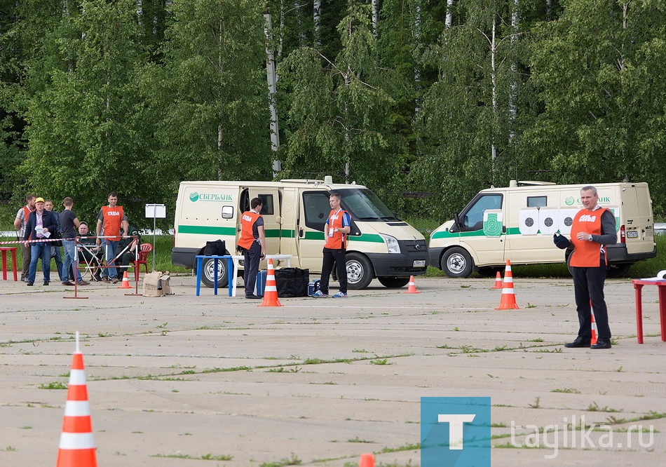 Соревнуются лучшие инкассаторы Сбербанка