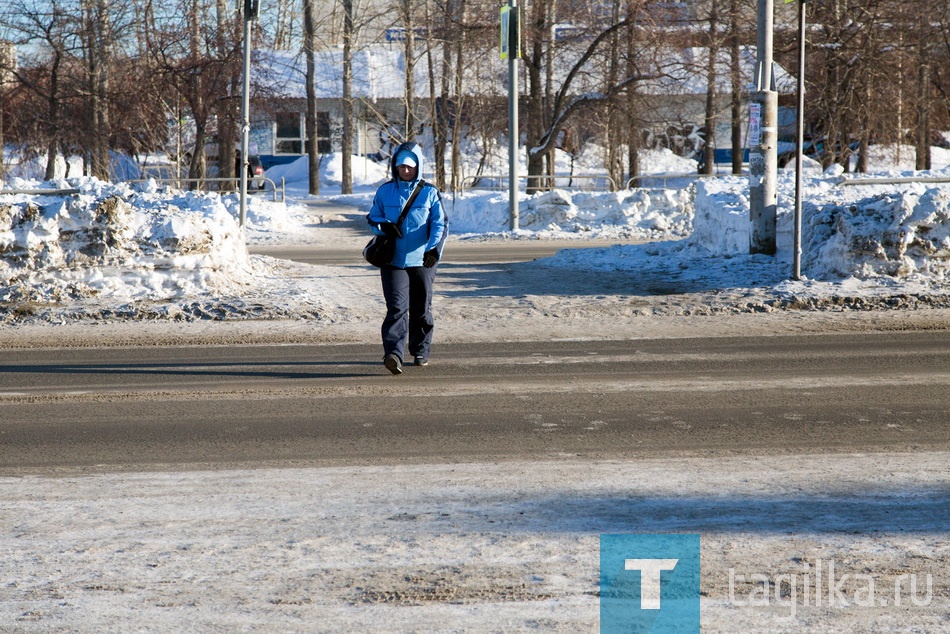 Нижний Тагил. Уборка снега. Зима. Коммунальное хозяйство.