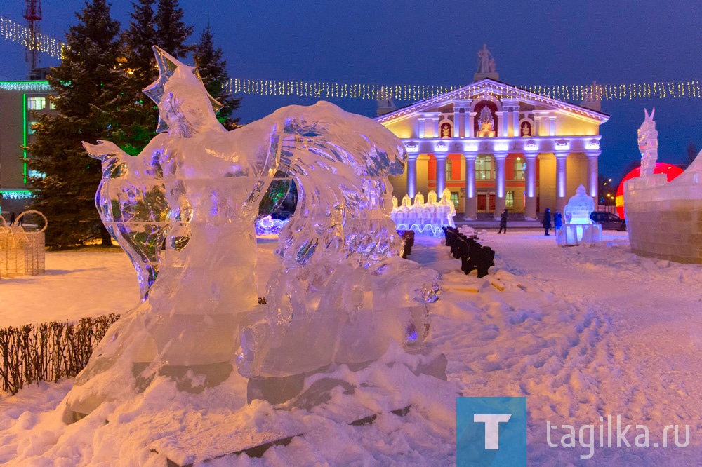 Строительство ледового городка. 22.12.2020