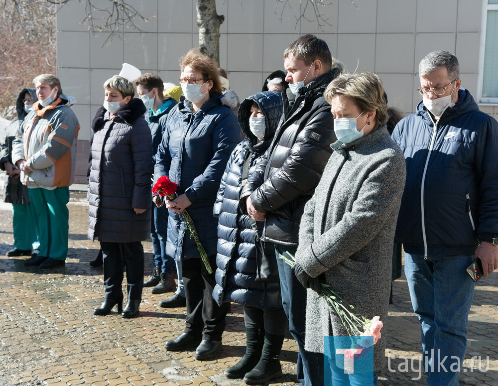 В Нижнем Тагиле открыли мемориальную доску врачу Игорю Махову – организатору и руководителю первого в России центра гемодиализа