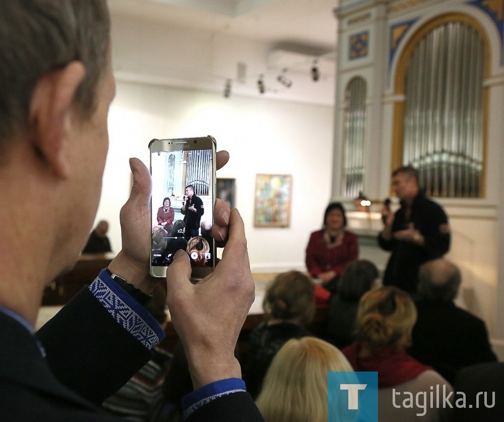 Открытие художественной выставки в память Брусиловского М.Ш.