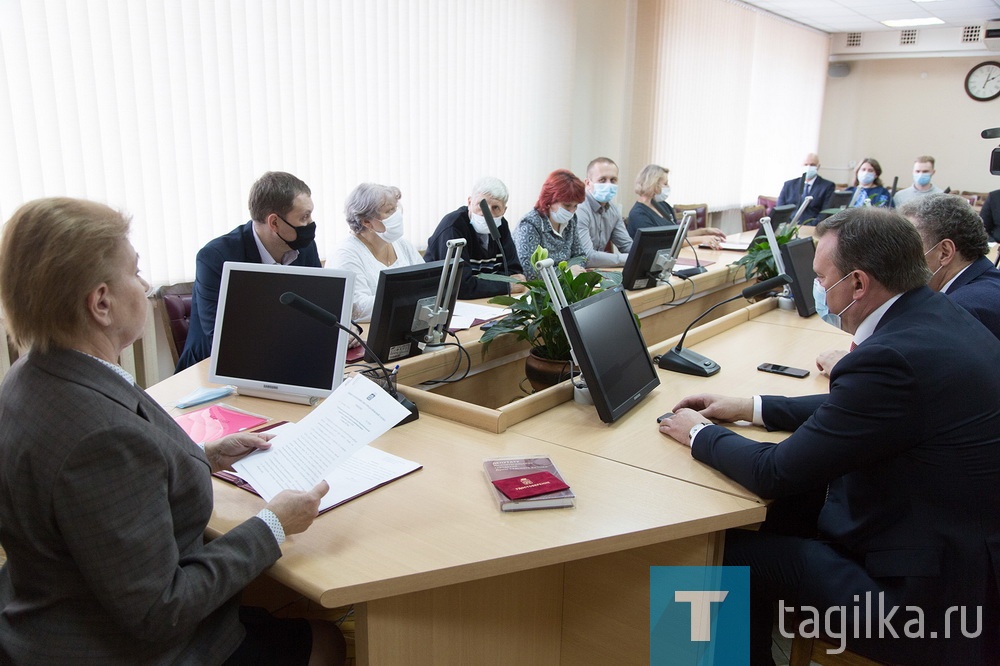 Сегодня на заседании Избирательной комиссии города Нижний Тагил Александру Долгорукову вручили удостоверение об избрании депутата Нижнетагильской городской Думы. В торжественной церемонии принимали участие глава города Владислав Пинаев, председатель Нижнетагильской городской Думы Вадим Раудштейн.

По итогам голосования участник дополнительных выборов депутата Нижнетагильской городской Думы седьмого созыва по одномандатному избирательному округу № 10 Александр Долгоруков получил наибольшее количество голосов избирателей. Данное решение избирательная комиссия опубликовала в газете «Тагильский рабочий. Официально» 16 сентября 2020 года.

Александр Долгоруков руководитель школы олимпийского резерва «Юпитер», принял участие в избирательной кампании по одномандатному избирательному округу № 10 в Нижнетагильскую городскую Думу. По результатам выборов он набрал наибольшее количество голосов избирателей.

