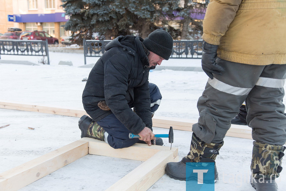 В Нижнем Тагиле строится ледовый городок