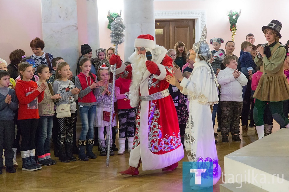 Новогодний утренник. Драмтеатр.