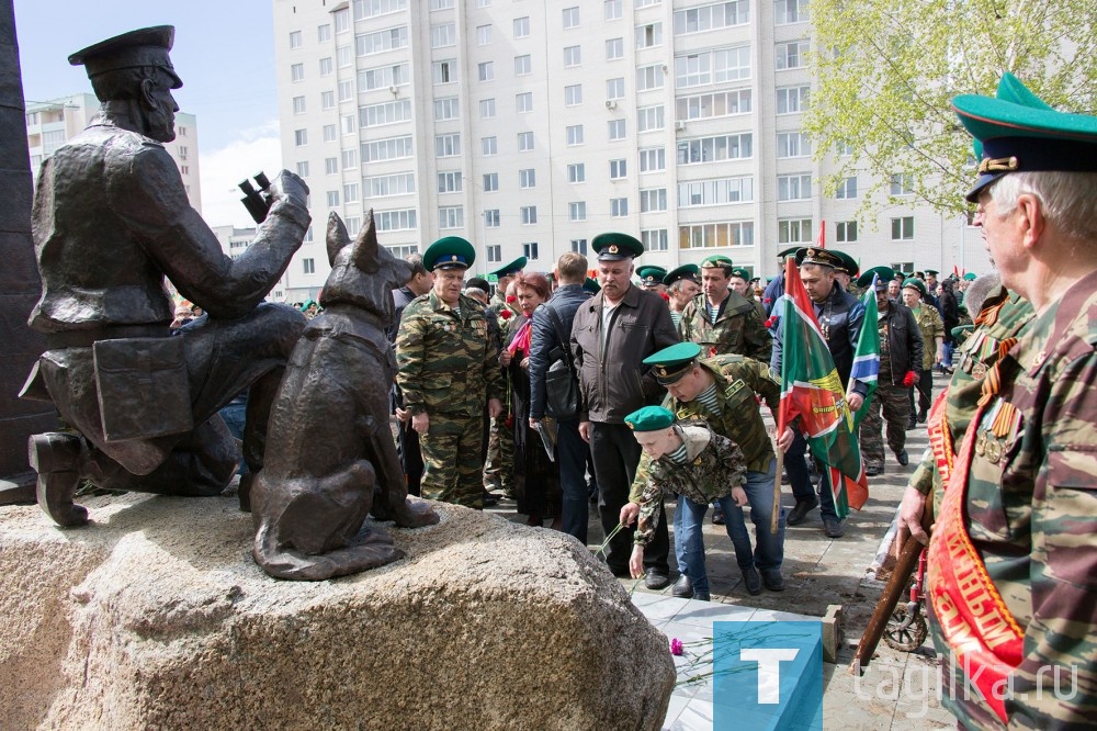 В парке Победы открыли монумент пограничникам