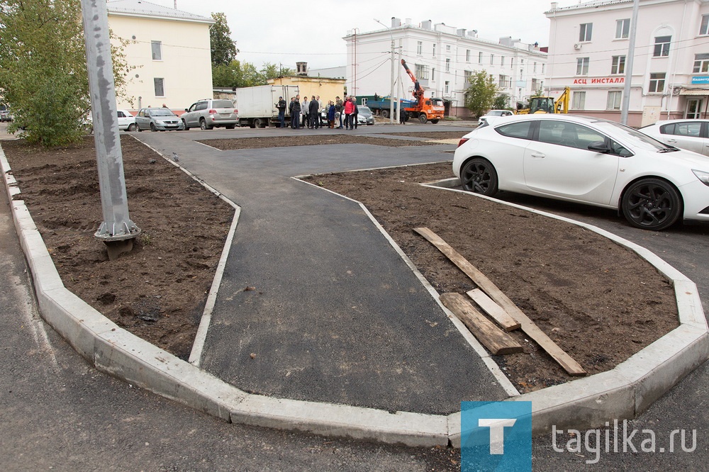 Объезд объектов Ленинского района Главой города