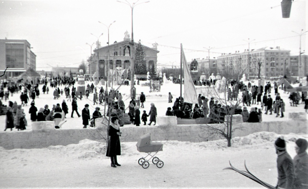 5 2 - .1985 еатральная20площадь[1].jpg
