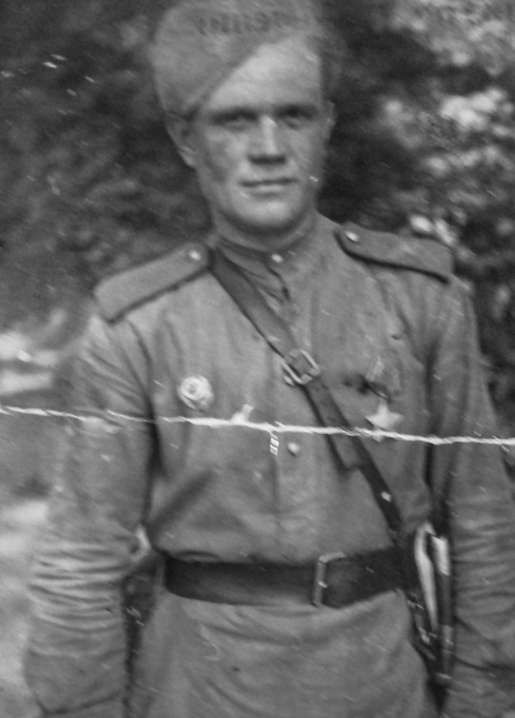 32х2 Армейские годы.jpg