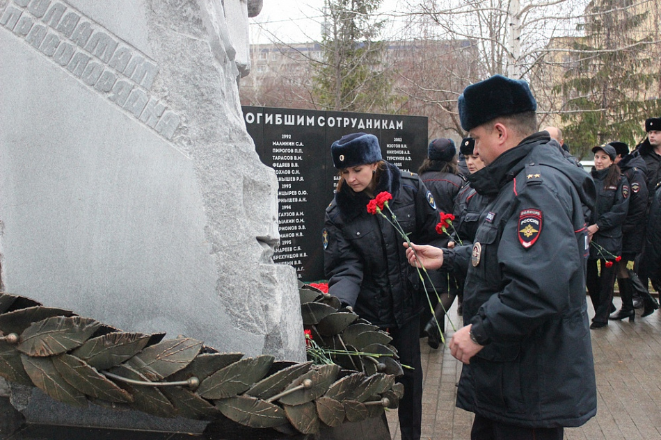 Полицейские Нижнего Тагила почтили память погибших при исполнении служебных обязанностей