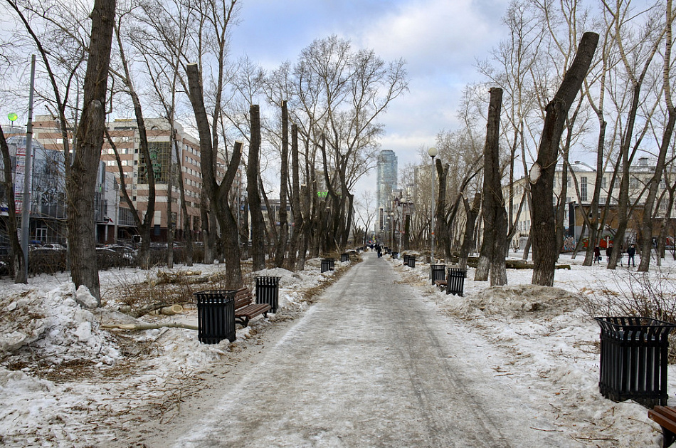 В Екатеринбурге началась реконструкция сквера на Белинского