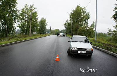 В Нижнем Тагиле ВАЗ врезался в такси