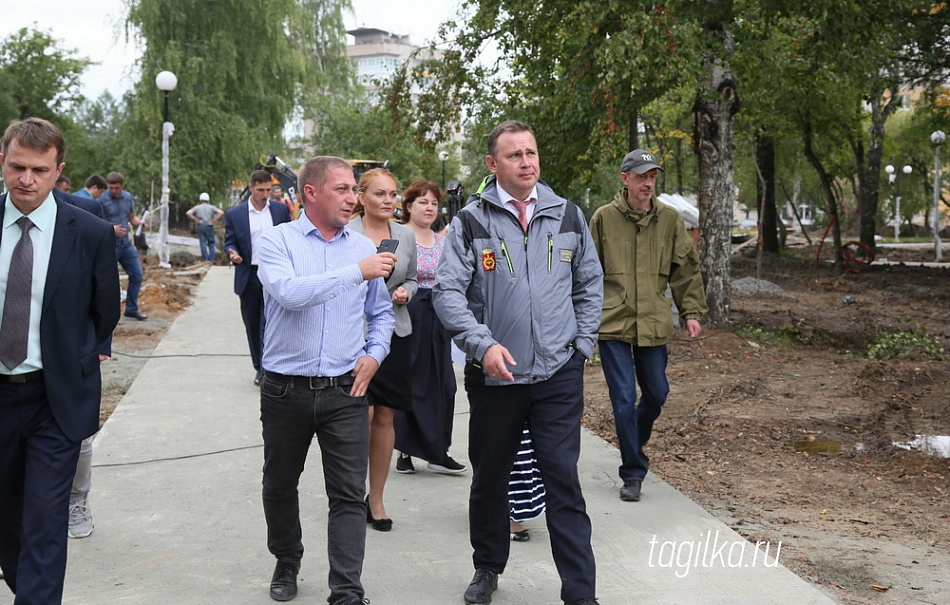 Владислав Пинаев провел объезд Дзержинского района 