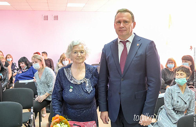 В Нижнем Тагиле наградили работников дошкольного образования 